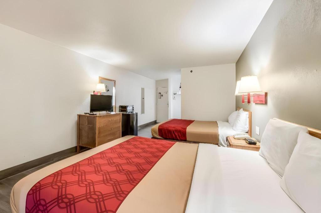 Econo Lodge Truman Inn Sedalia Eksteriør bilde