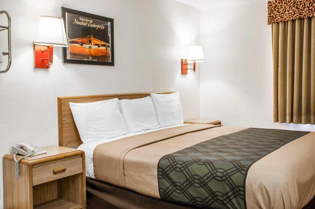 Econo Lodge Truman Inn Sedalia Eksteriør bilde