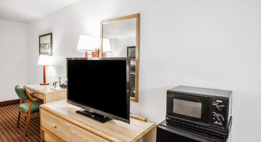 Econo Lodge Truman Inn Sedalia Eksteriør bilde