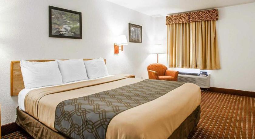Econo Lodge Truman Inn Sedalia Eksteriør bilde