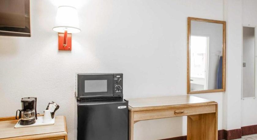 Econo Lodge Truman Inn Sedalia Eksteriør bilde