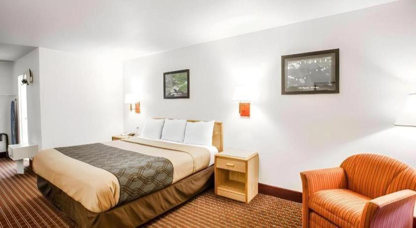 Econo Lodge Truman Inn Sedalia Eksteriør bilde